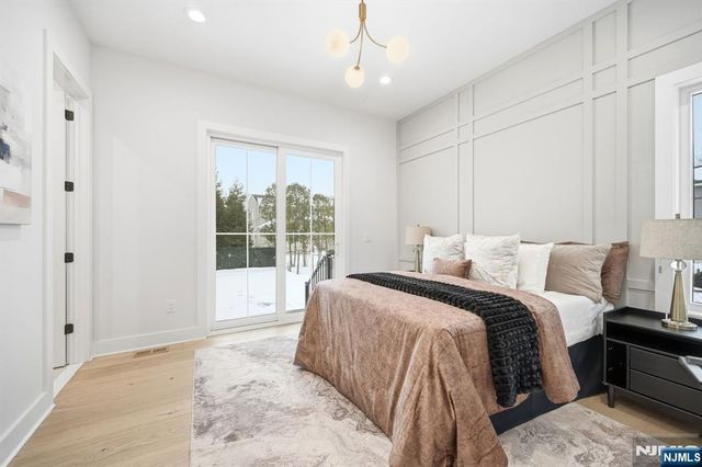 20 Hampton Terrace, Livingston, NJ 07039