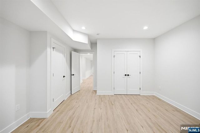 20 Hampton Terrace, Livingston, NJ 07039