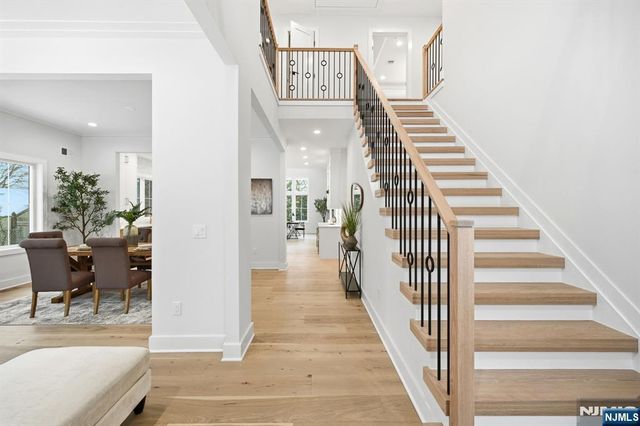 20 Hampton Terrace, Livingston, NJ 07039