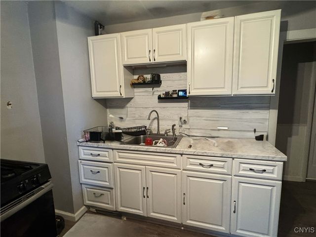 1127 Jefferson Avenue, Utica, NY 13501