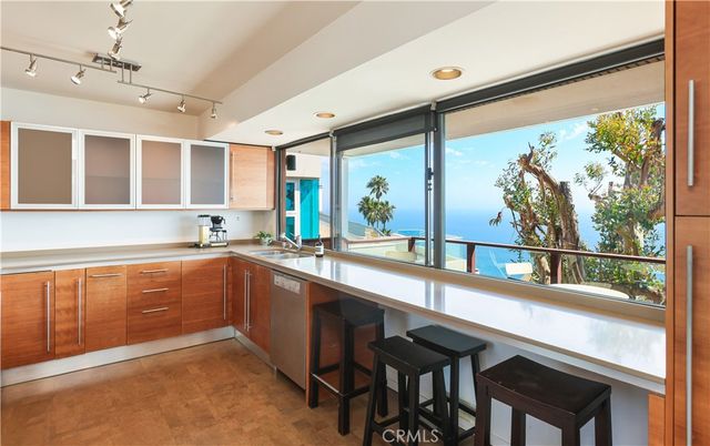 599 Alta Vista, Laguna Beach, CA 92651