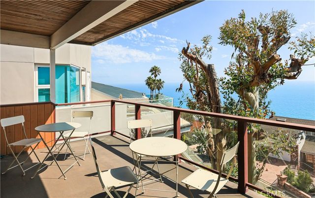 599 Alta Vista, Laguna Beach, CA 92651