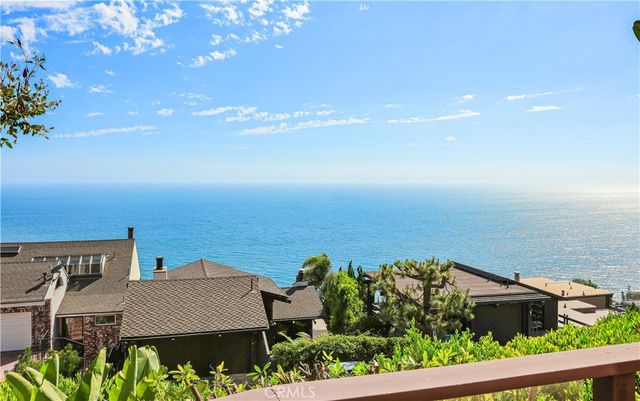 599 Alta Vista, Laguna Beach, CA 92651
