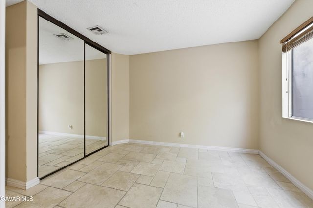 5752 Fox Court, Lancaster, CA 93536