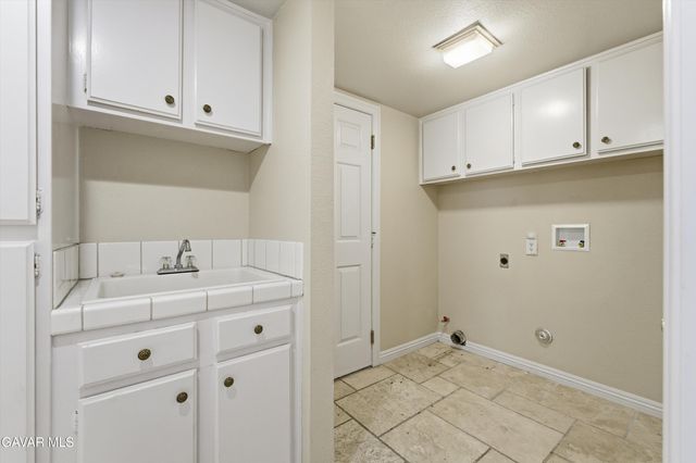 5752 Fox Court, Lancaster, CA 93536