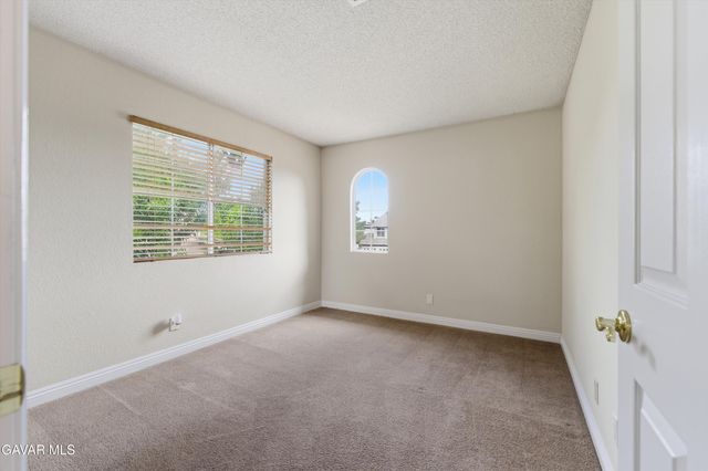 5752 Fox Court, Lancaster, CA 93536