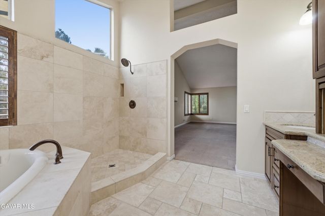 5752 Fox Court, Lancaster, CA 93536