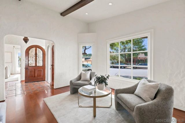 2521 Collier Ave, San Diego, CA 92116