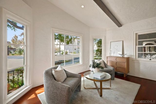 2521 Collier Ave, San Diego, CA 92116