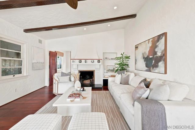 2521 Collier Ave, San Diego, CA 92116