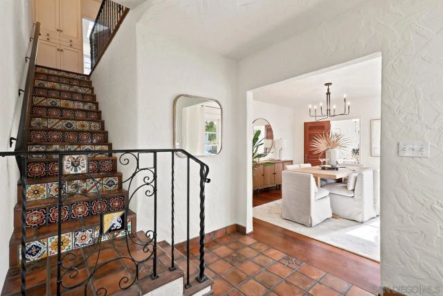 2521 Collier Ave, San Diego, CA 92116
