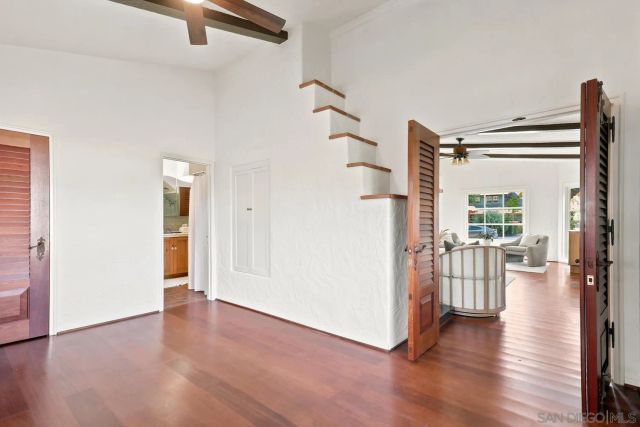 2521 Collier Ave, San Diego, CA 92116