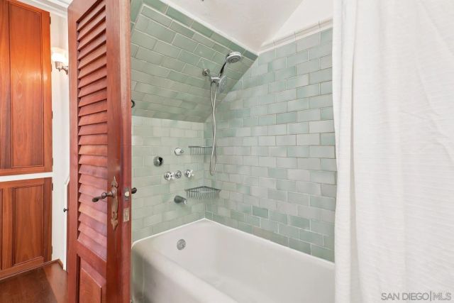 2521 Collier Ave, San Diego, CA 92116