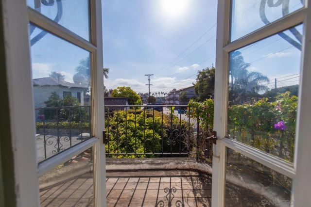 2521 Collier Ave, San Diego, CA 92116