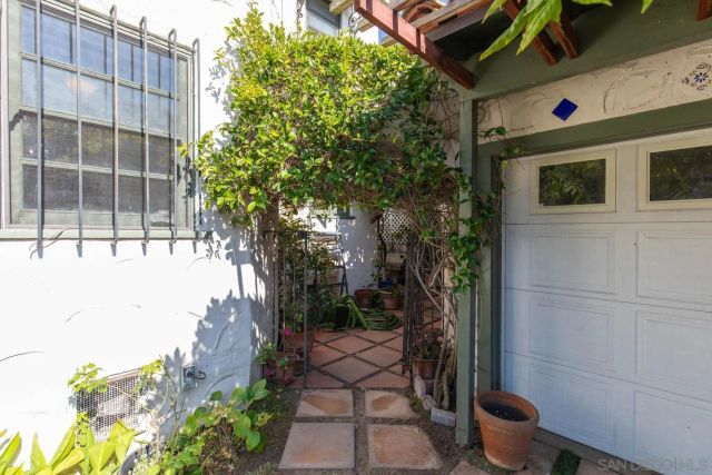 2521 Collier Ave, San Diego, CA 92116