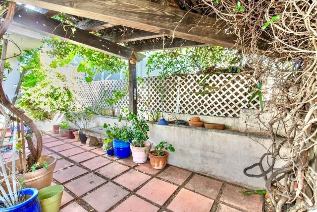 2521 Collier Ave, San Diego, CA 92116