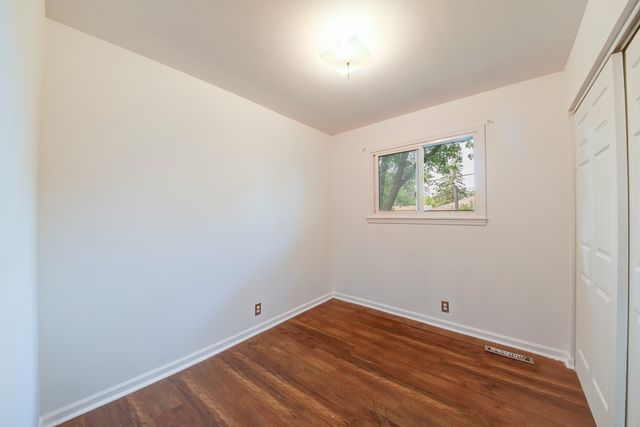 112 Green Lane, Carpentersville, IL 60110