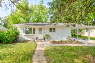 112 Green Lane, Carpentersville, IL 60110