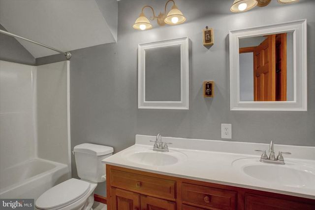 6551 GUITNER RD, Greencastle, PA 17225