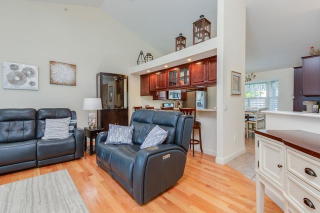 1 Guernsey Drive, Atkinson, NH 03811