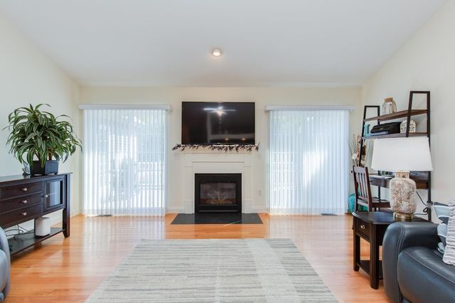 1 Guernsey Drive, Atkinson, NH 03811
