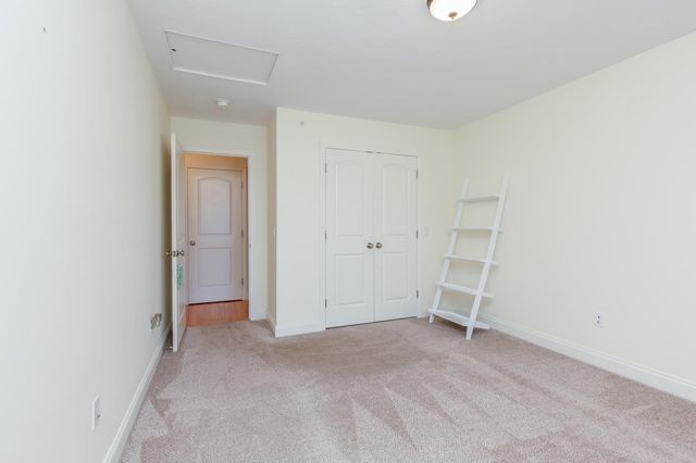 1 Guernsey Drive, Atkinson, NH 03811