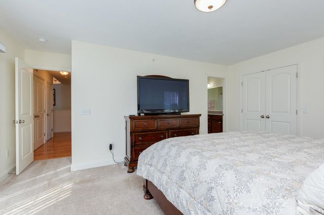 1 Guernsey Drive, Atkinson, NH 03811
