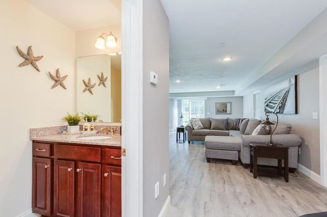 1 Guernsey Drive, Atkinson, NH 03811