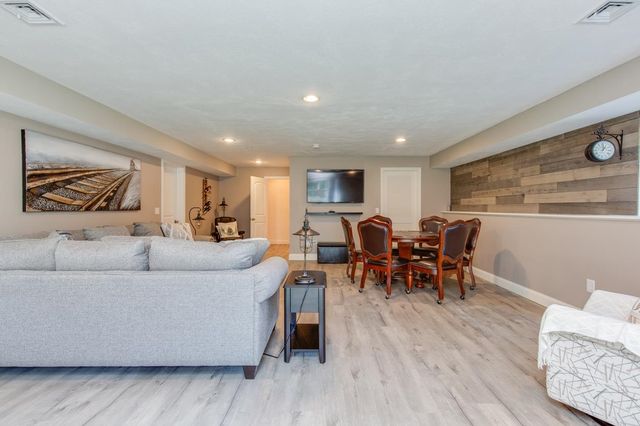 1 Guernsey Drive, Atkinson, NH 03811