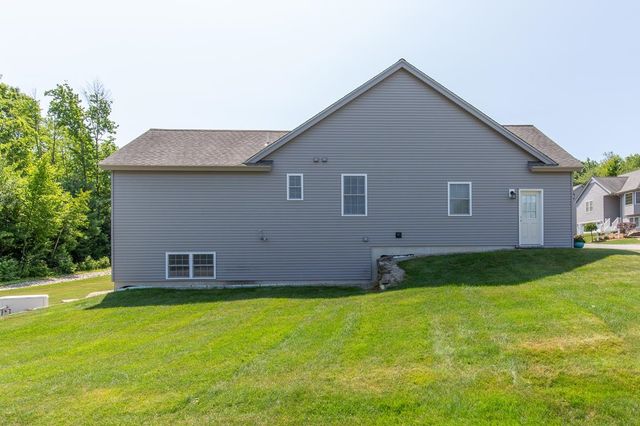1 Guernsey Drive, Atkinson, NH 03811