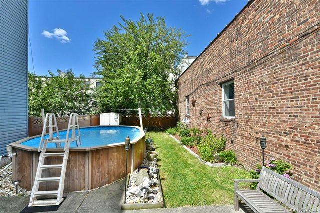 68-12 62nd Street, Ridgewood, NY 11385