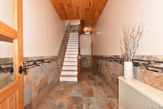 68-12 62nd Street, Ridgewood, NY 11385