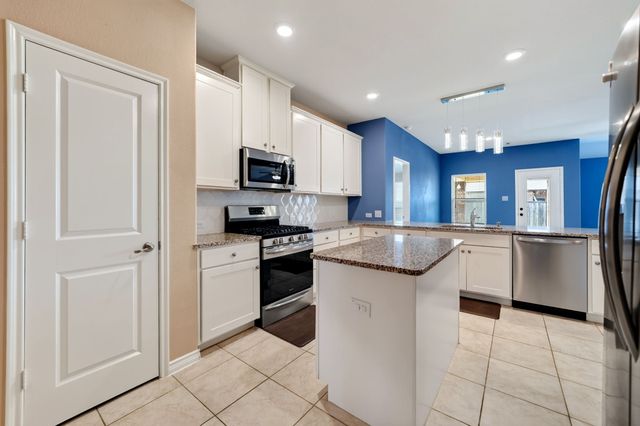 5825 Melville Lane, Forney, TX 75126