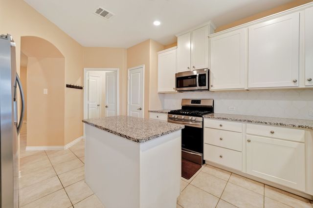 5825 Melville Lane, Forney, TX 75126
