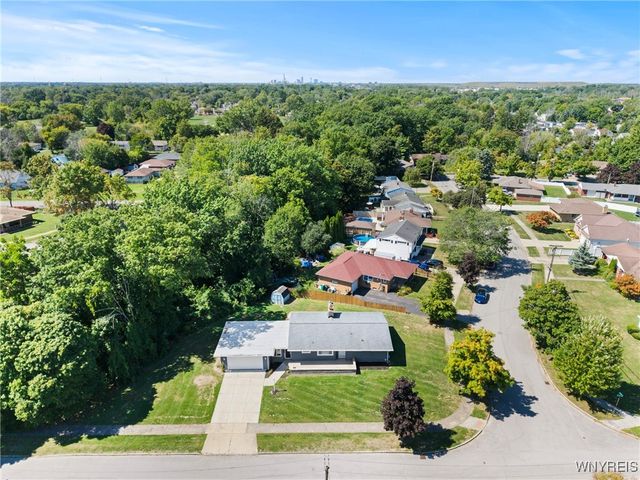 1076 98th Street, Niagara Falls, NY 14304