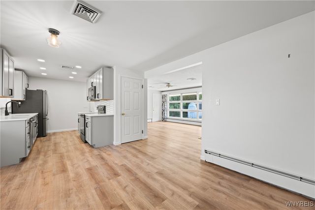 1076 98th Street, Niagara Falls, NY 14304