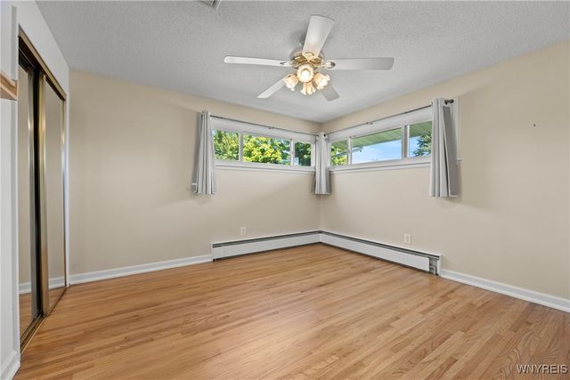 1076 98th Street, Niagara Falls, NY 14304