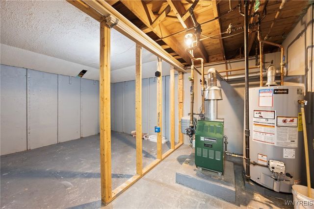 1076 98th Street, Niagara Falls, NY 14304