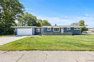 1076 98th Street, Niagara Falls, NY 14304