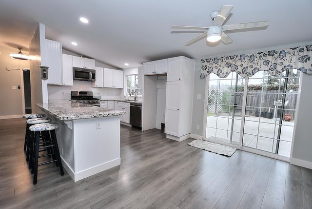 1014 Sunset Dr, Roseville, CA 95678