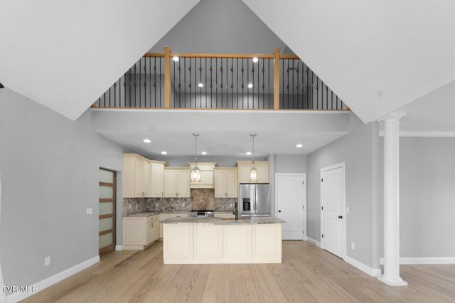 15590 Piper Spring Avenue, Abingdon, VA 24210