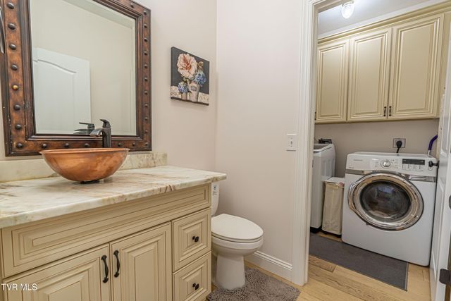 15590 Piper Spring Avenue, Abingdon, VA 24210