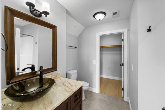 15590 Piper Spring Avenue, Abingdon, VA 24210