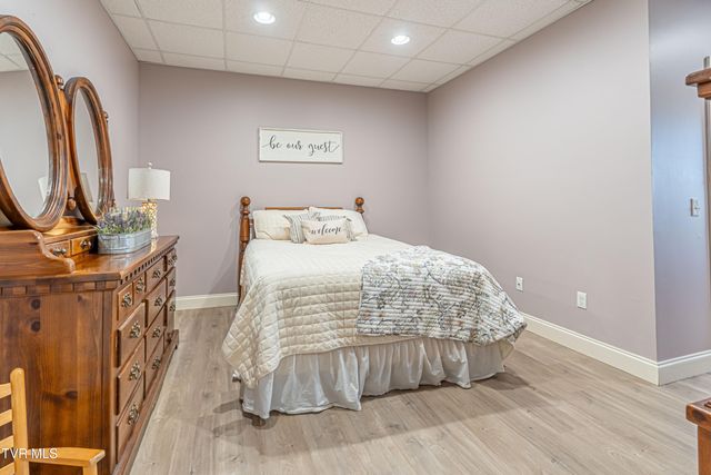 15590 Piper Spring Avenue, Abingdon, VA 24210