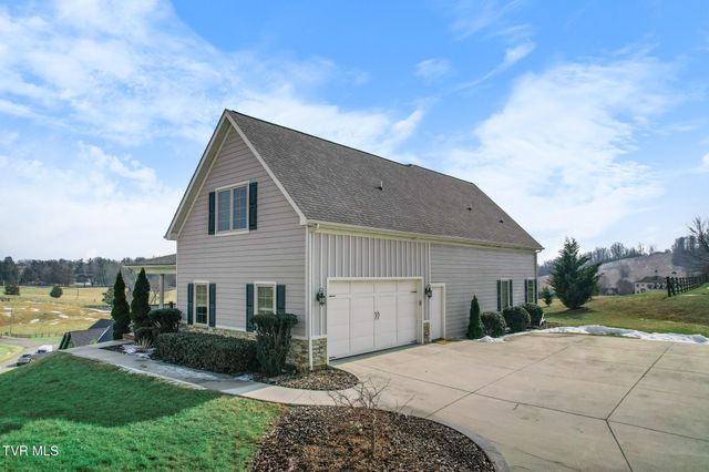 15590 Piper Spring Avenue, Abingdon, VA 24210