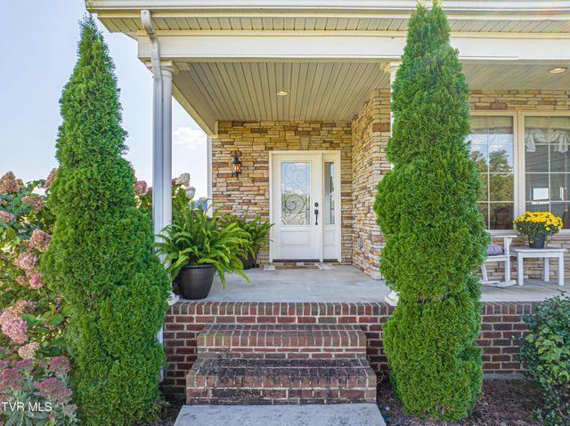 15590 Piper Spring Avenue, Abingdon, VA 24210