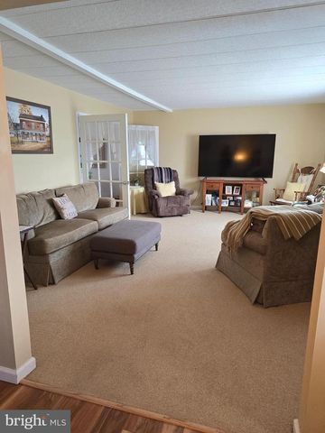 100 COUNTRY LN, Buena, NJ 08310