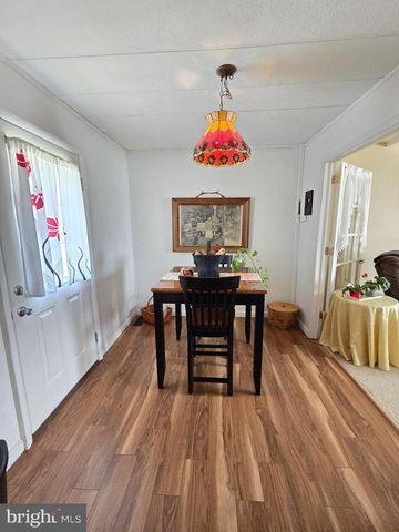 100 COUNTRY LN, Buena, NJ 08310