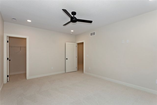 17425 Oakwood Drive, Urbandale, IA 50323