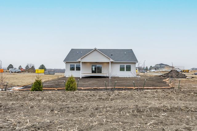 17425 Oakwood Drive, Urbandale, IA 50323